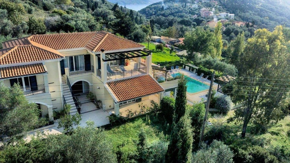 Facade/entrance, Neighbourhood, Natural landscape, Bird's eye view, Swimming pool