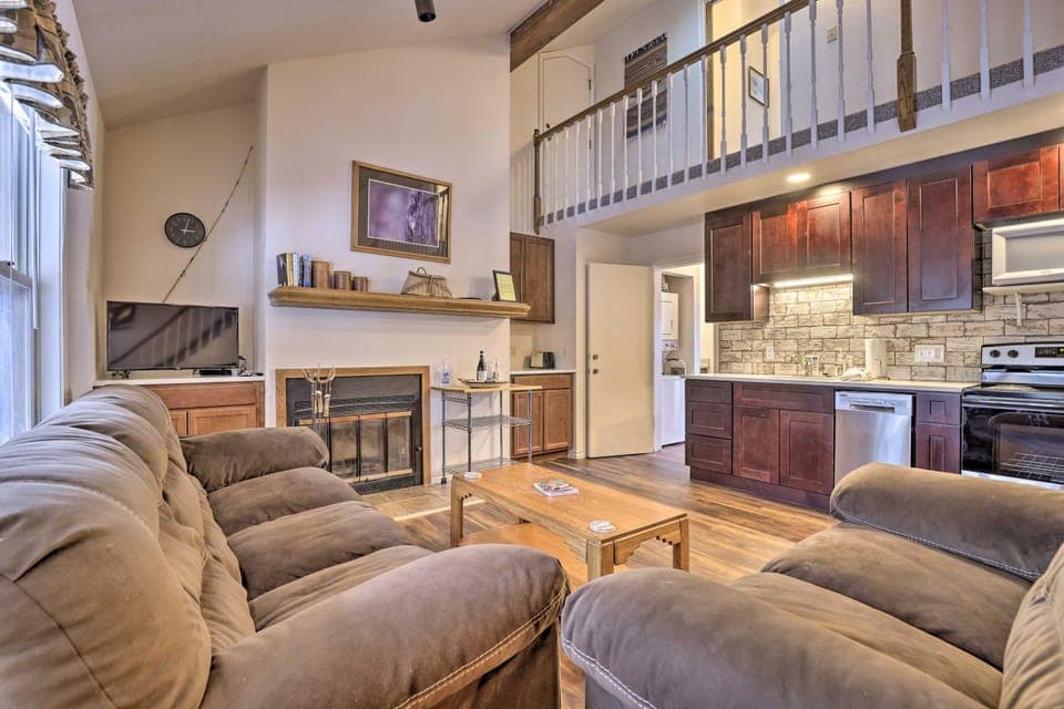 Fireplace & Stream Access: Cozy Grand Lake Retreat House in Grand Lake