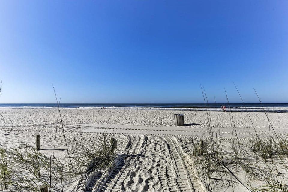 Steps to Shore! PCB Resort Condo w/ Balcony House in Sunnyside
