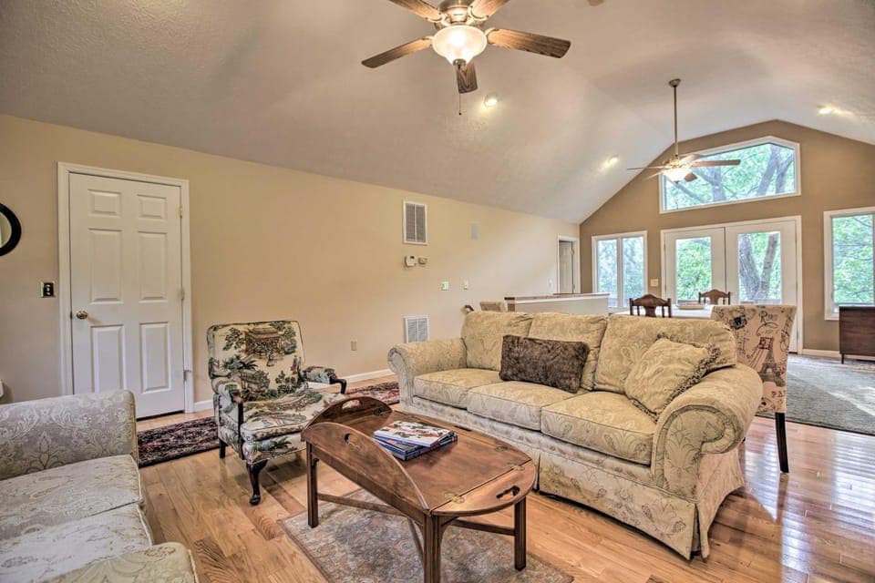 Resort Home on Mountain Golf Course w/ Deck & View House in Massanutten