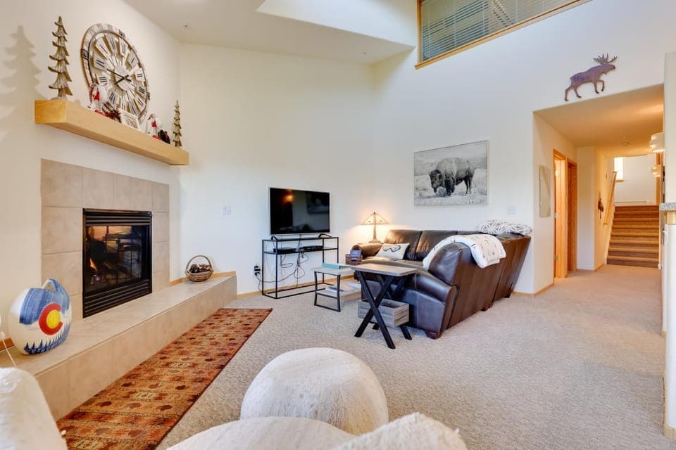 10 Mi to Keystone Slopes: Mtn-View Condo! House in Wildernest