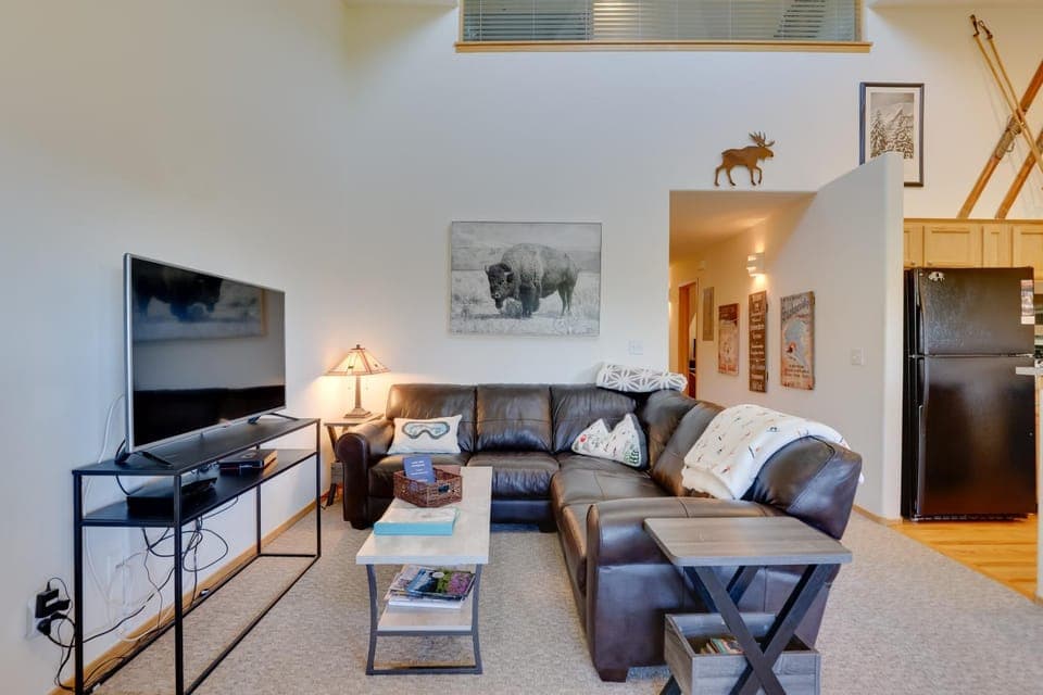 10 Mi to Keystone Slopes: Mtn-View Condo! House in Wildernest