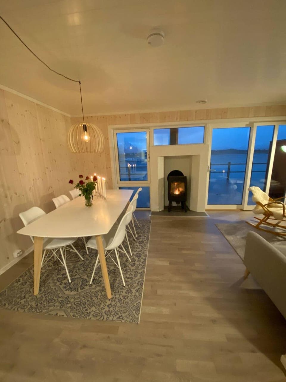 Seating area, Dining area