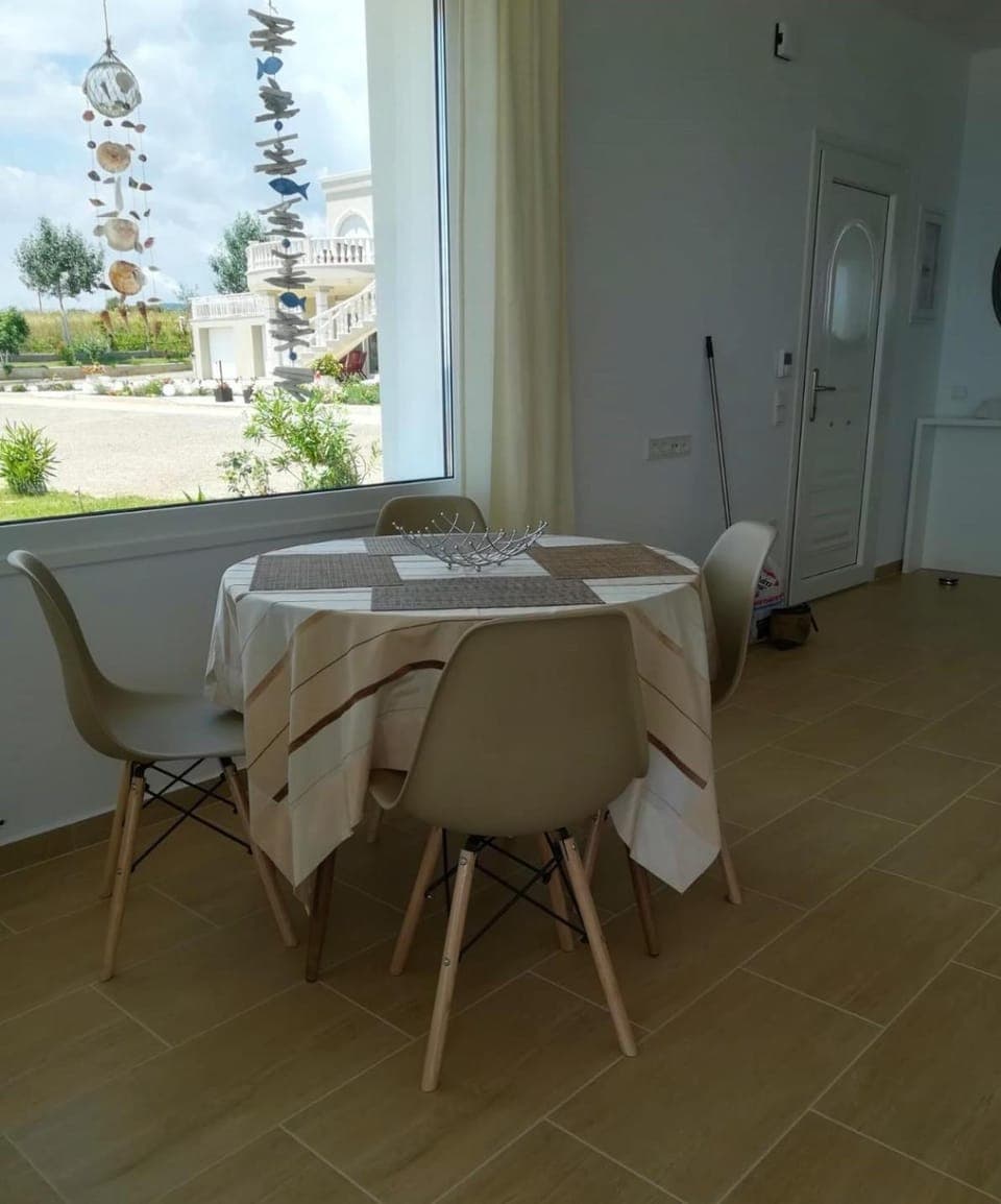 Living room, Dining area, Sea view, air conditioner