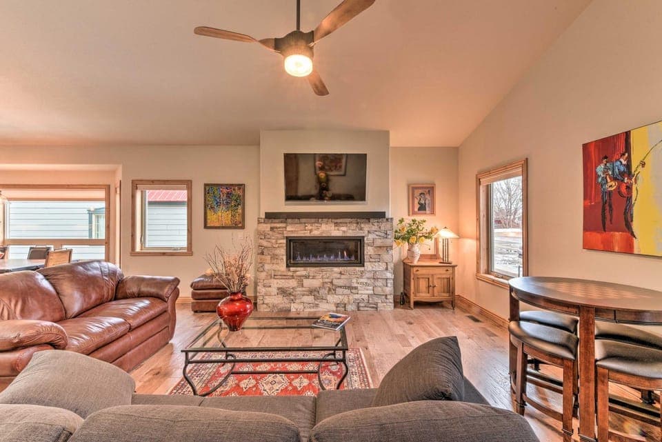 Charming Buena Vista Home ~ 1 Block to Main Street House in Buena Vista