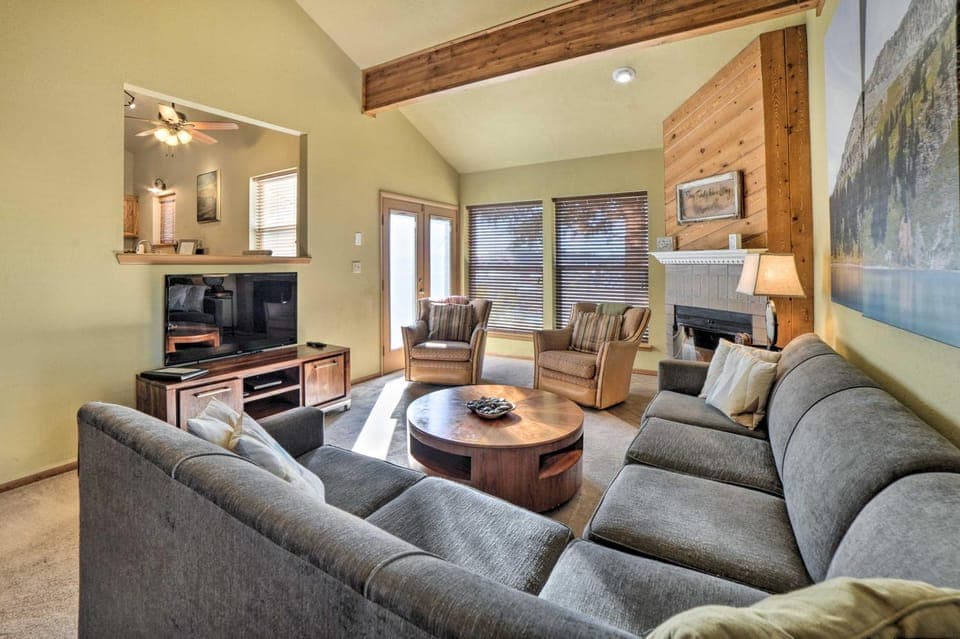 Pagosa Springs Getaway w/ Patio & Lake Views! House in Colorado