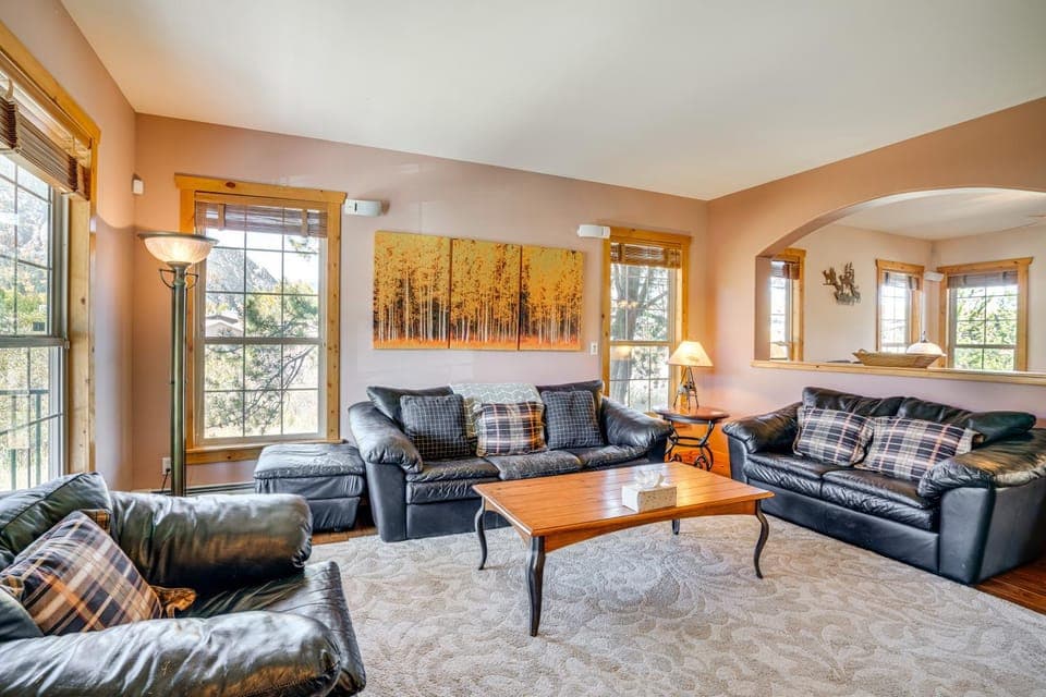 Walk to Frisco Marina! Spacious Family Retreat House in Frisco