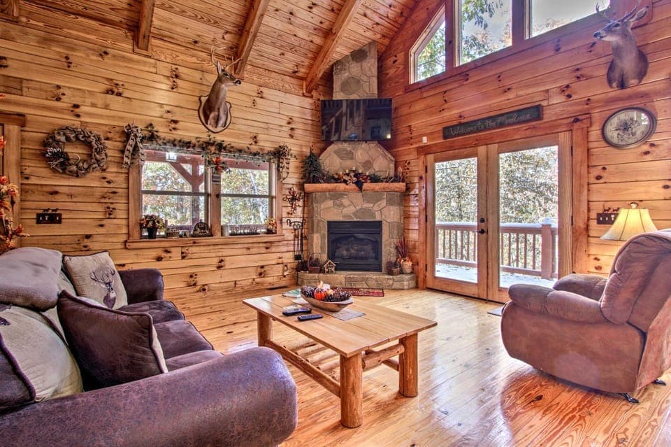 Secluded Smoky Mountain Cabin w/ Wraparound Deck! Cabin in Cosby