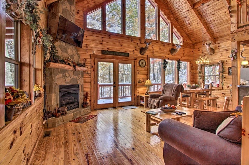 Secluded Smoky Mountain Cabin w/ Wraparound Deck! Cabin in Cosby