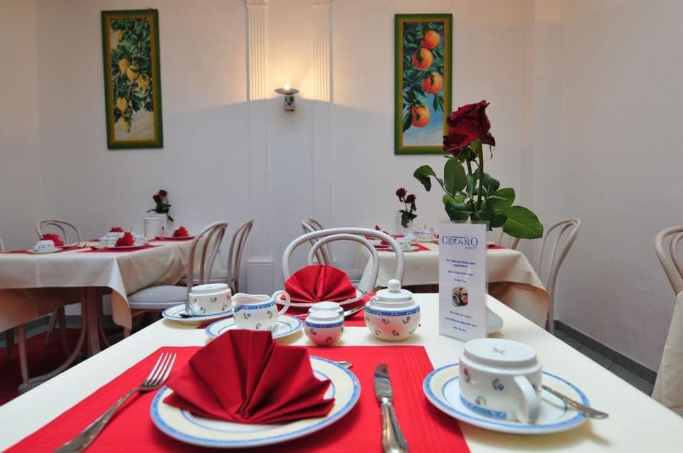 Restaurant/places to eat