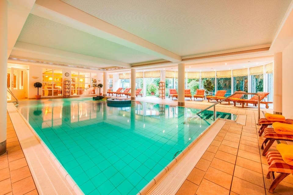 Spa and wellness centre/facilities, Swimming pool