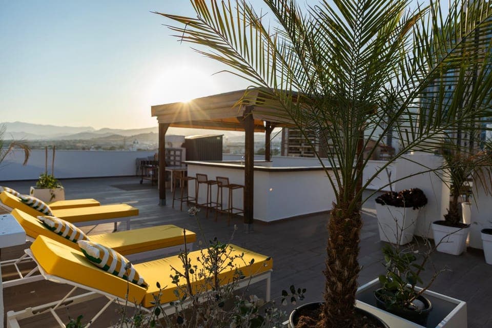 ÁTICO con ENORME TERRAZA y CHILL OUT PARTICULAR Apartment in Benidorm