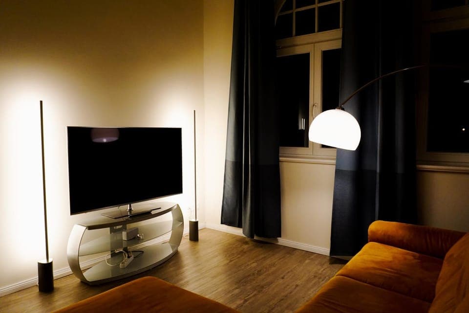 Communal lounge/ TV room, TV and multimedia, Living room, Seating area, Evening entertainment