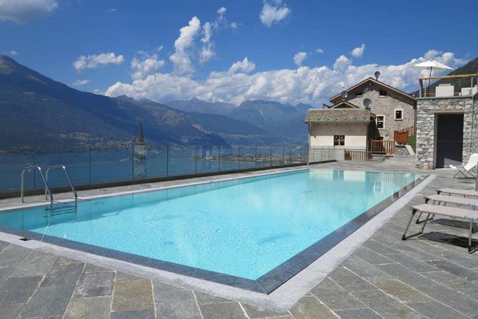 Lake view, Mountain view, Pool view, Swimming pool, Swimming pool