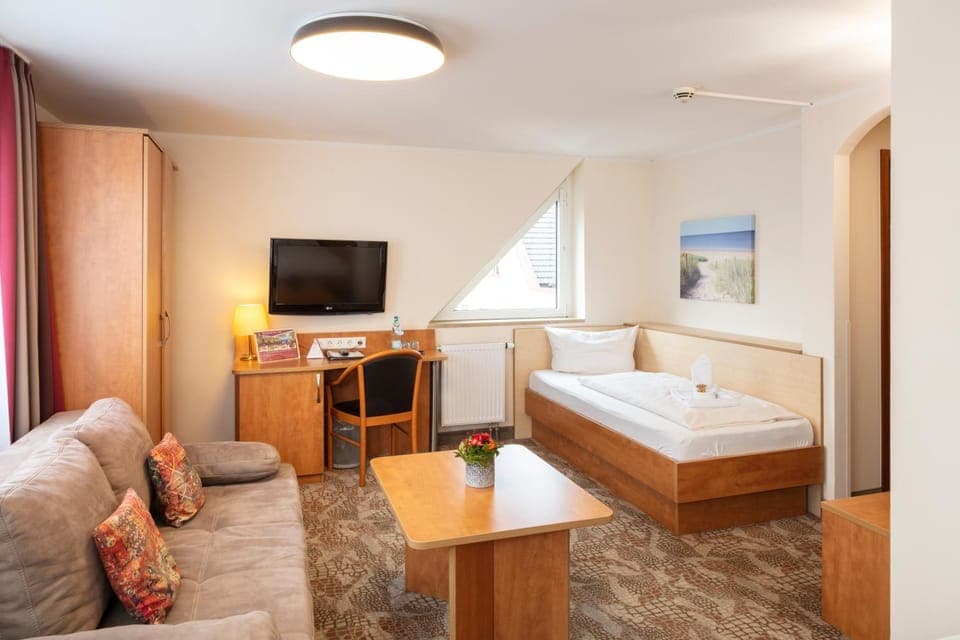 Living room, Photo of the whole room