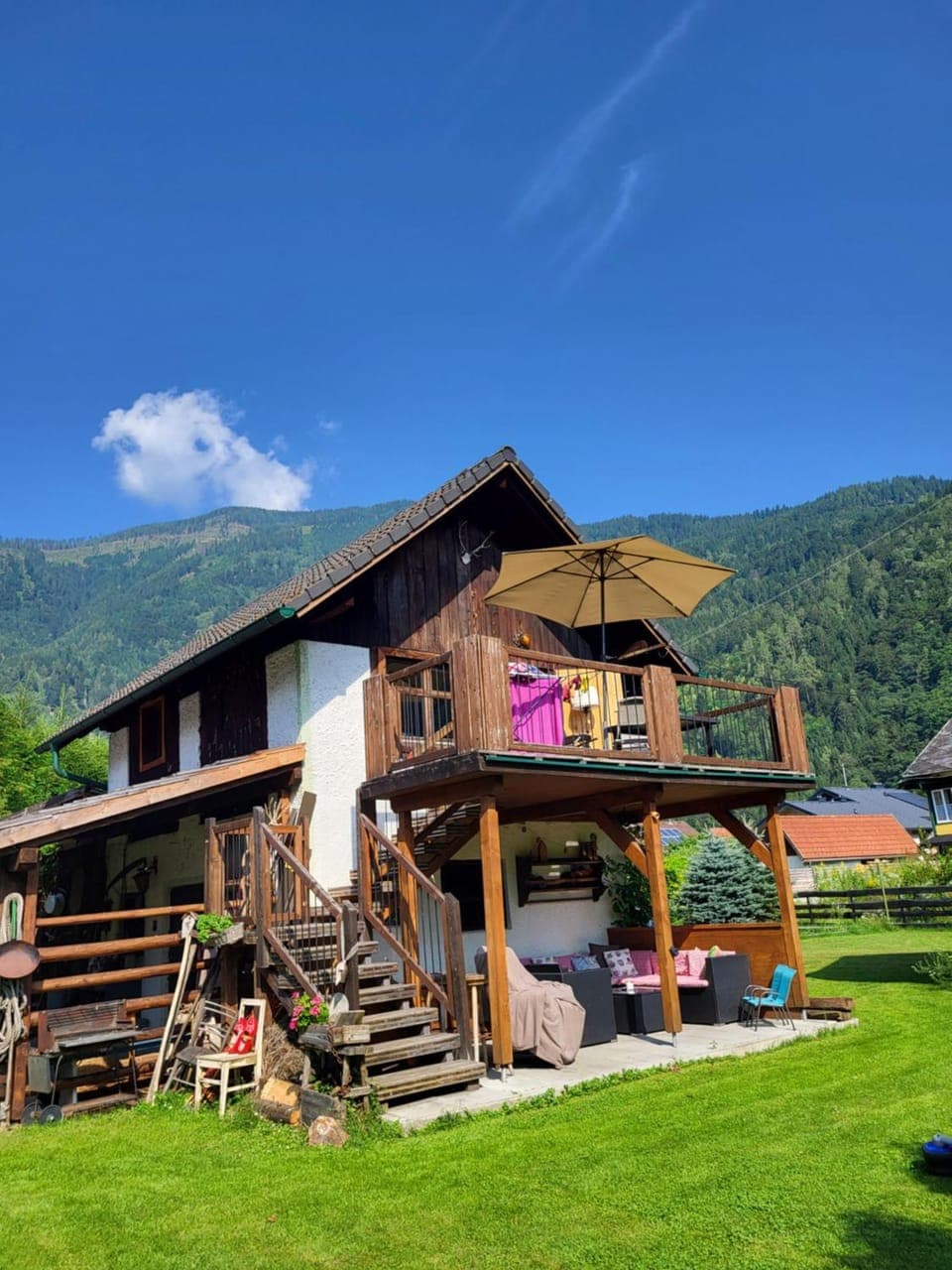 Property building, Balcony/Terrace, Garden view, Mountain view
