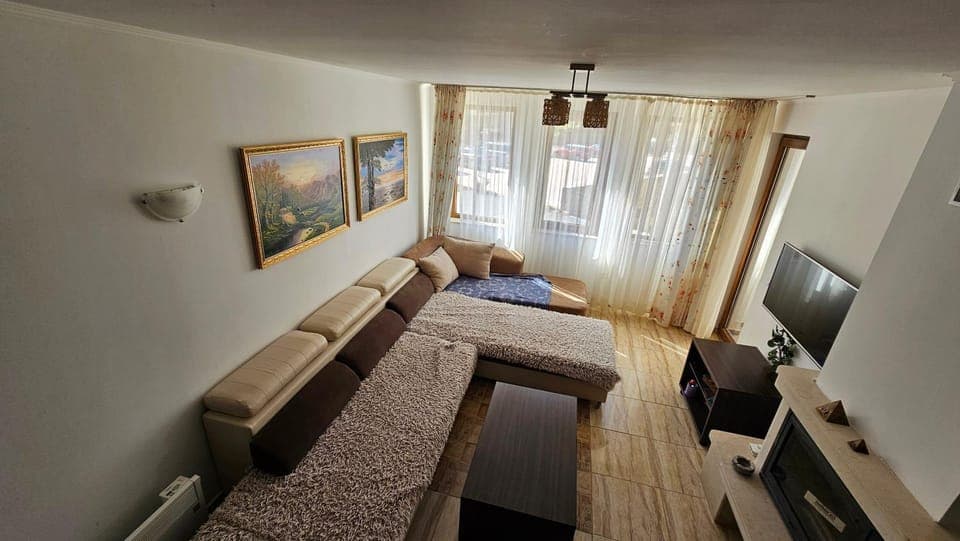 Communal lounge/ TV room, Living room