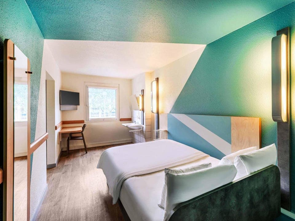 Photo of the whole room, acessibility