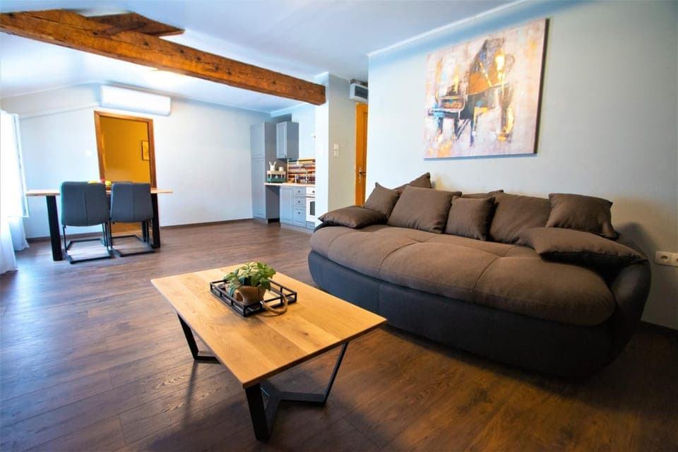 Living room, Seating area, Dining area