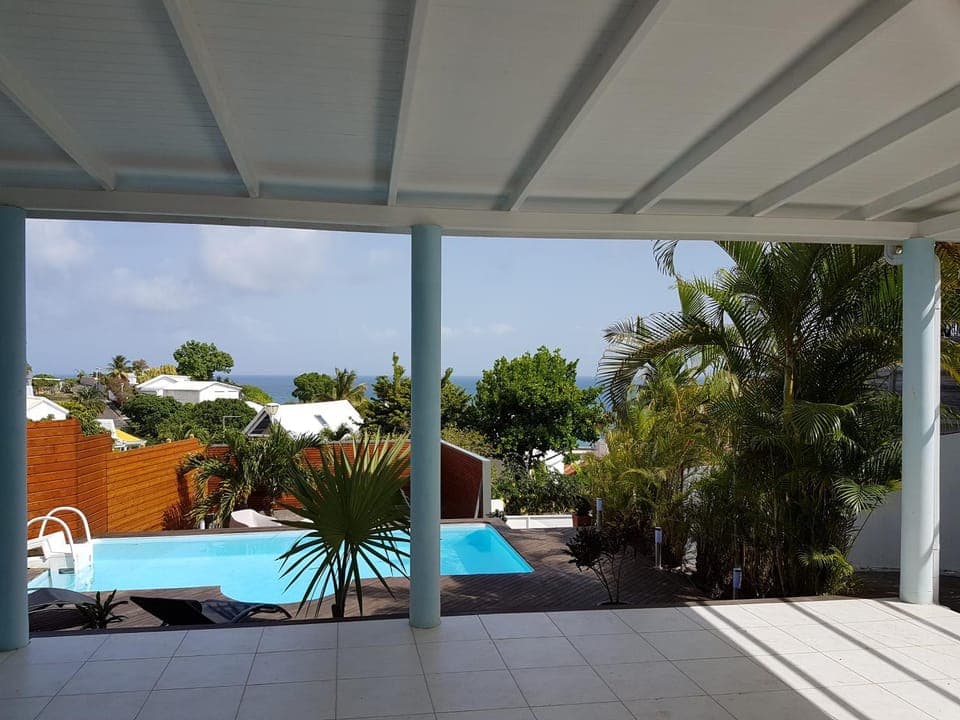 VILLA VUE MER AVEC PISCINE Villa in Le Gosier