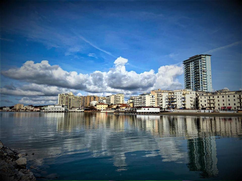 Neighbourhood, Natural landscape