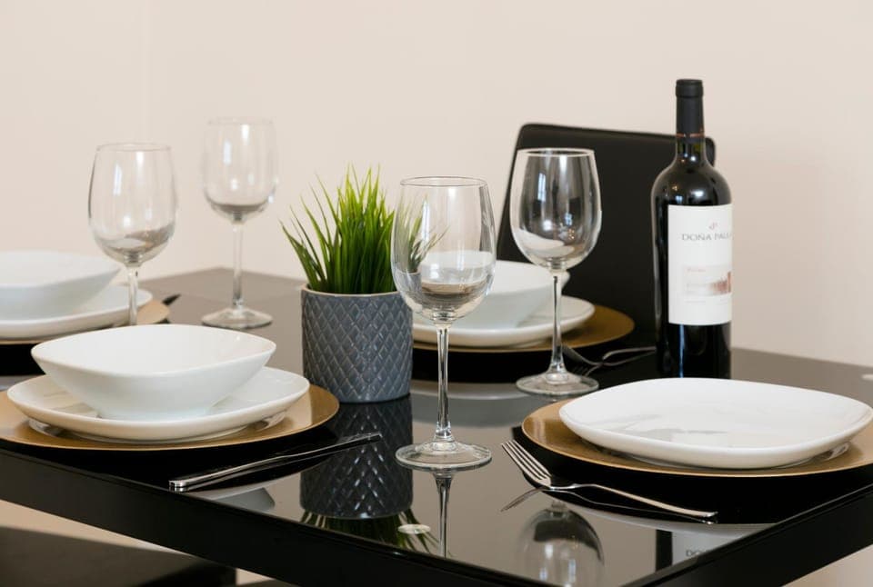 Food and drinks, Dining area, Food, Drinks