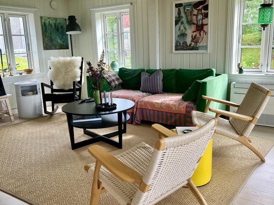 Living room, Seating area