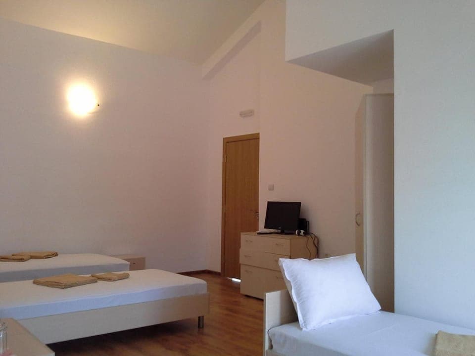 Bed, TV and multimedia