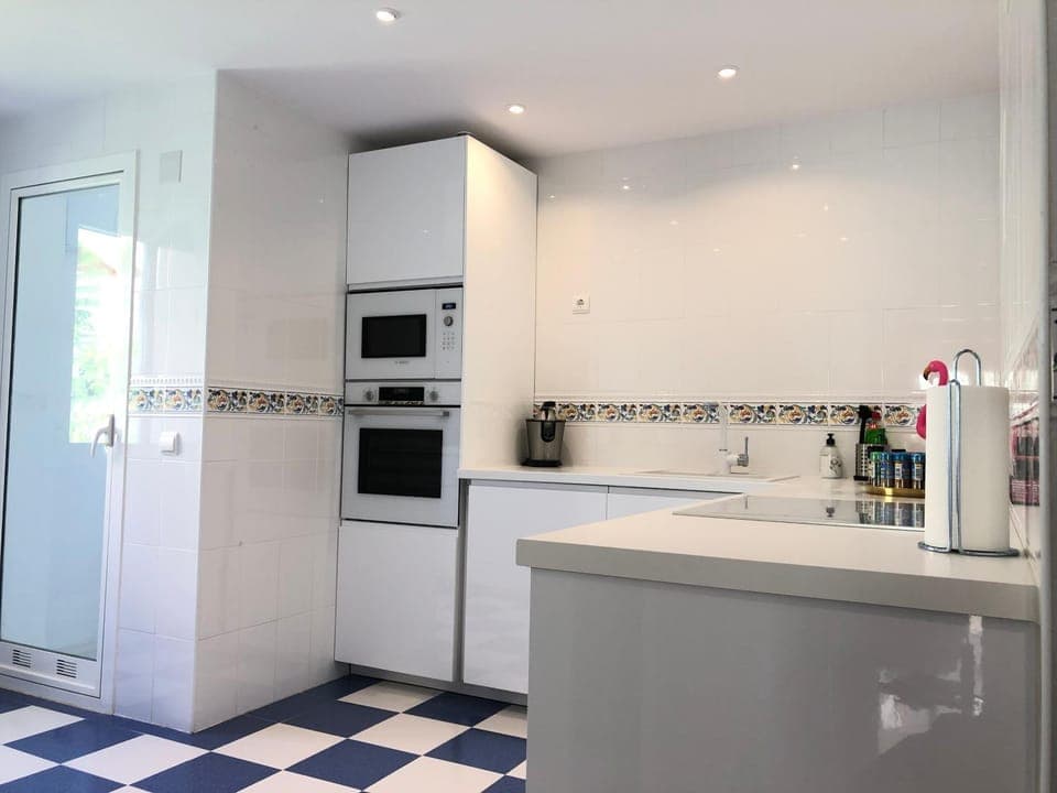 Kitchen or kitchenette