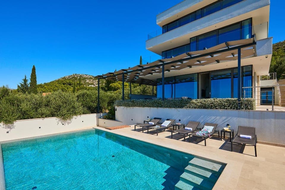 Property building, Swimming pool