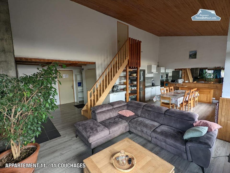 Kitchen or kitchenette, Living room, Seating area, stove, kitchen