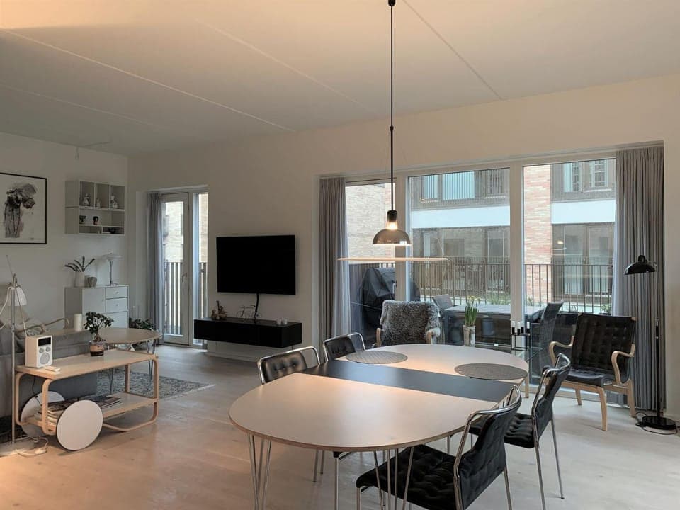 Living room, Dining area