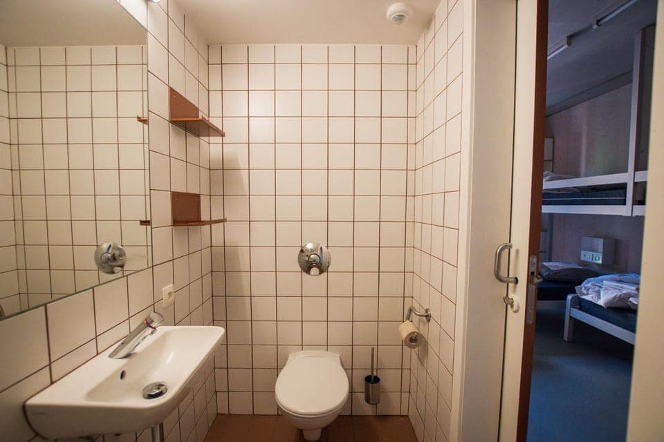 Toilet, Bathroom, Decorative detail