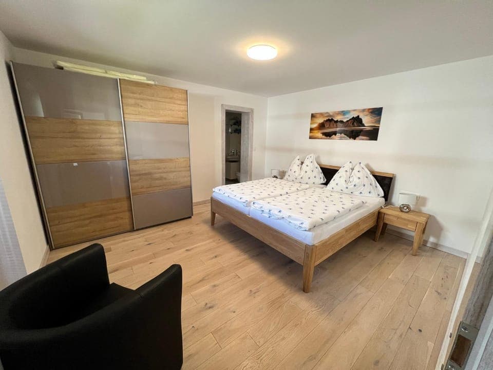 Bed, Photo of the whole room, Bedroom, wardrobe