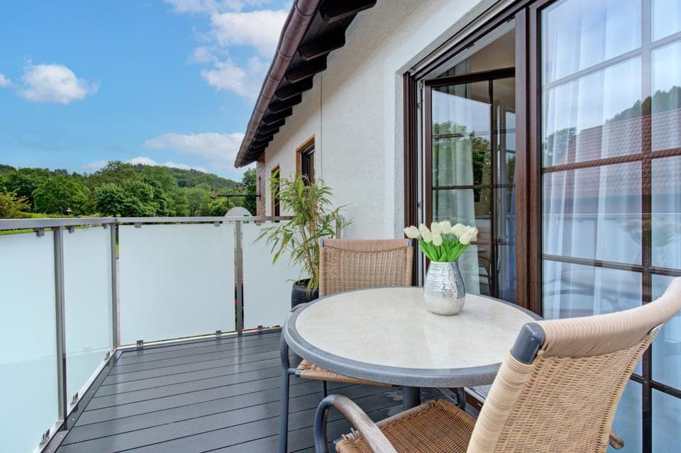 Natural landscape, Balcony/Terrace, Living room, Seating area