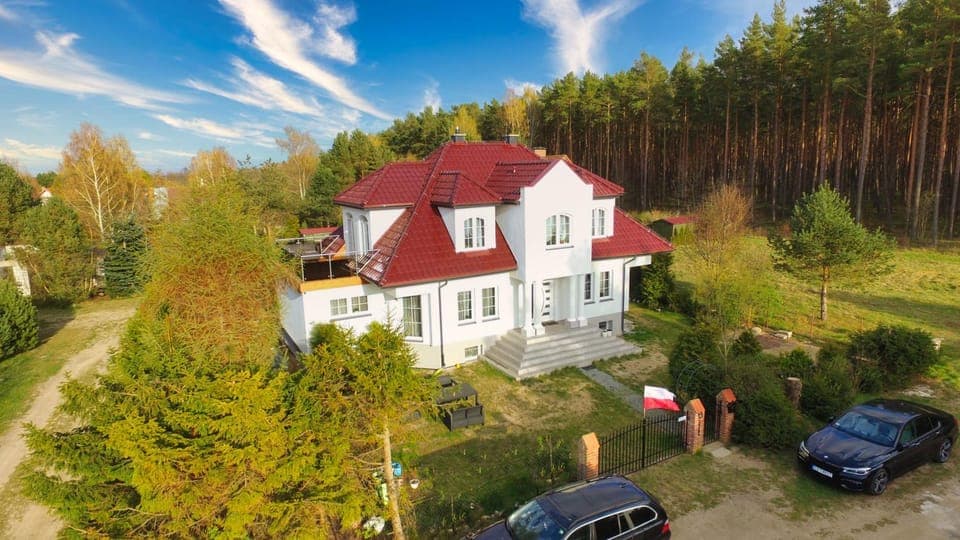 Property building, Neighbourhood