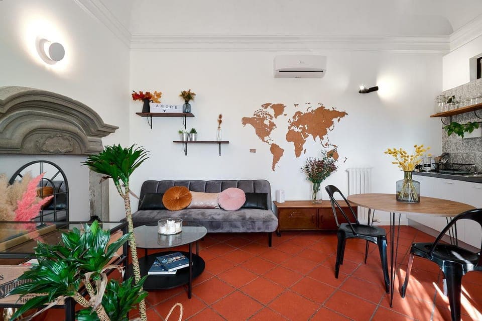 Kitchen or kitchenette, Living room, Seating area, Dining area, air conditioner