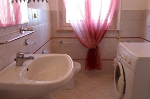 Toilet, Bathroom, washing machine