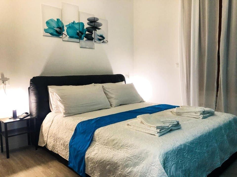 Living room, Bedroom