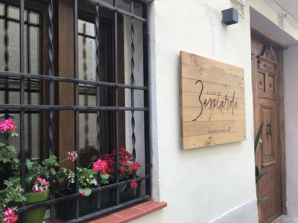 Property building, Facade/entrance