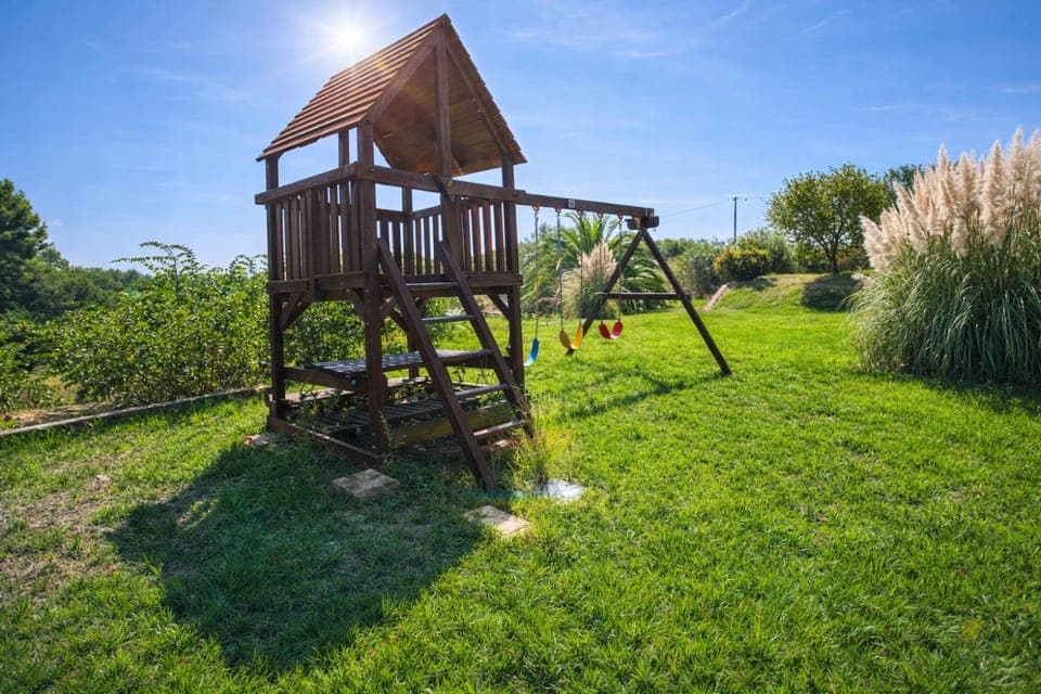 Day, Natural landscape, Children play ground, Garden, Garden view