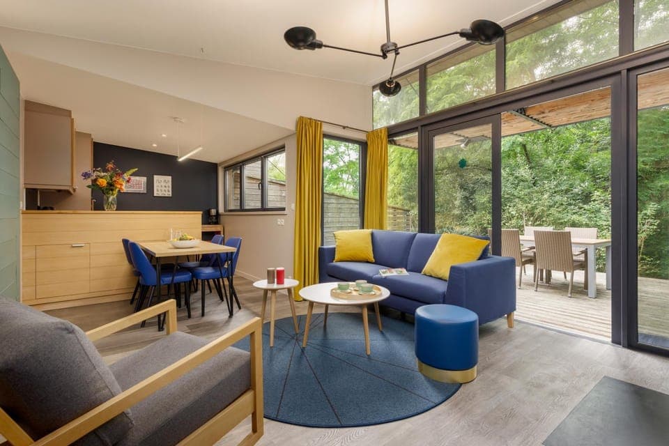 Patio, Day, Garden, View (from property/room), Balcony/Terrace, Kitchen or kitchenette, Living room, Seating area, Dining area, Garden view