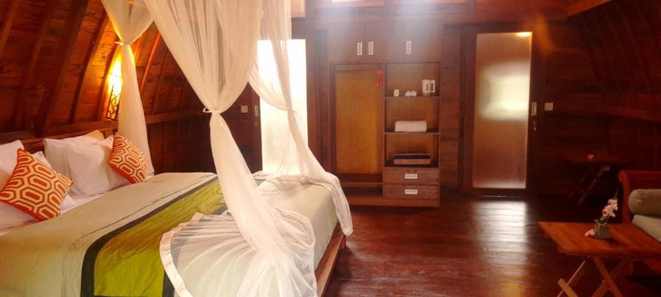 Bed, Living room, Photo of the whole room, Bedroom, wardrobe, air conditioner