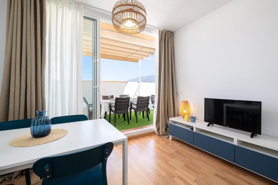 Communal lounge/ TV room, TV and multimedia, View (from property/room), Balcony/Terrace, Living room, Dining area