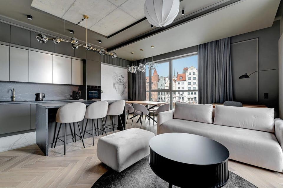 Kitchen or kitchenette, Living room, Seating area, Dining area, City view