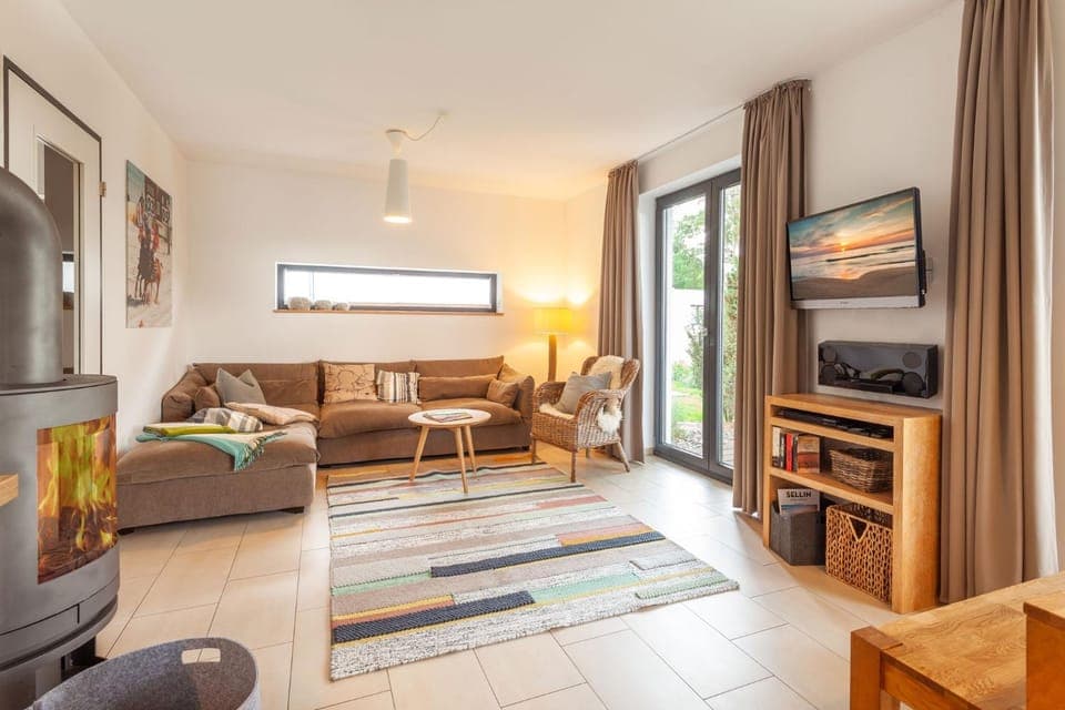 TV and multimedia, Living room, Seating area