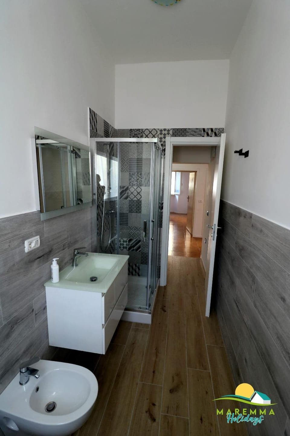 Shower, Bathroom, towels