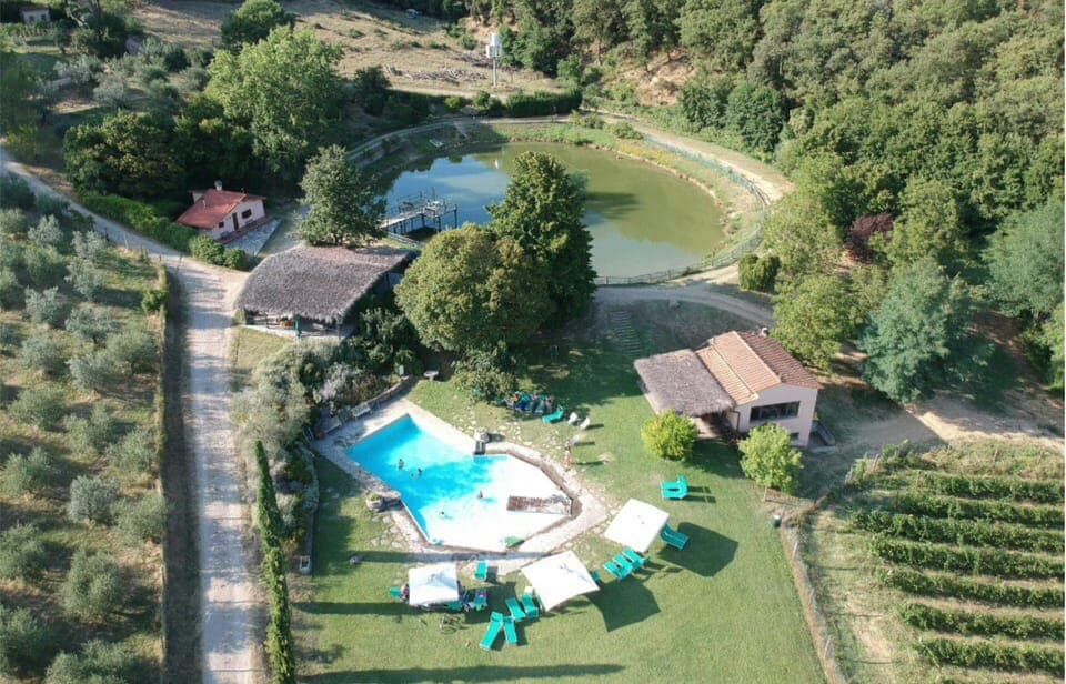 Bird's eye view, Pool view