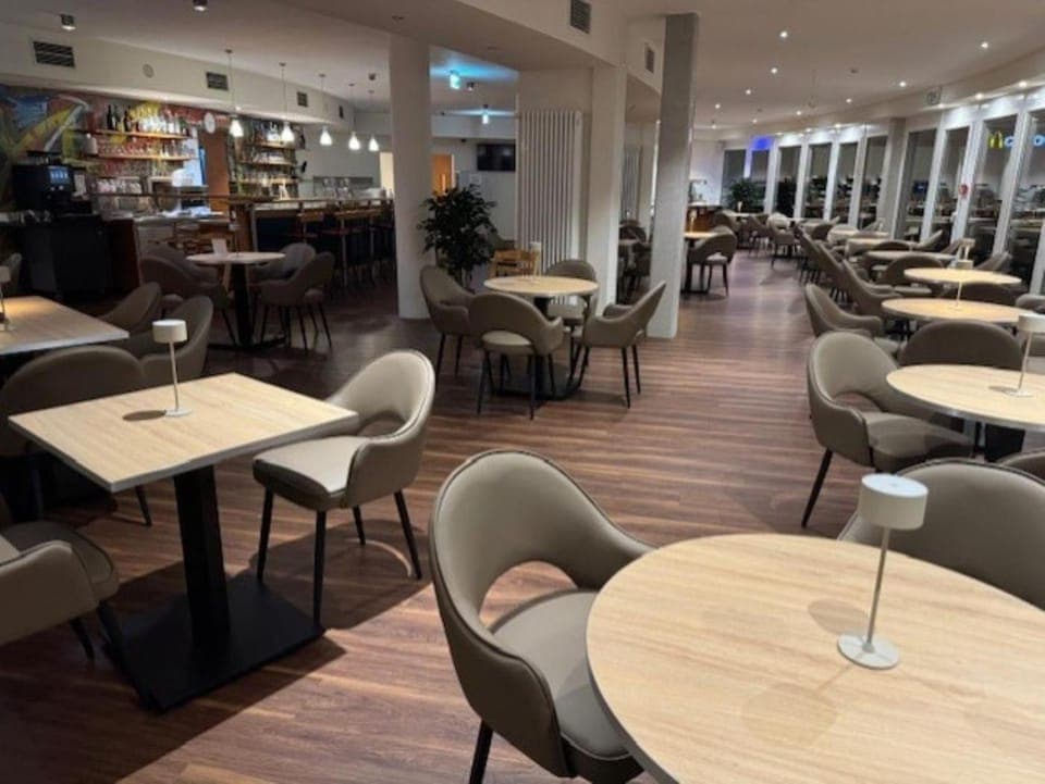 Lounge or bar, Dining area, Breakfast