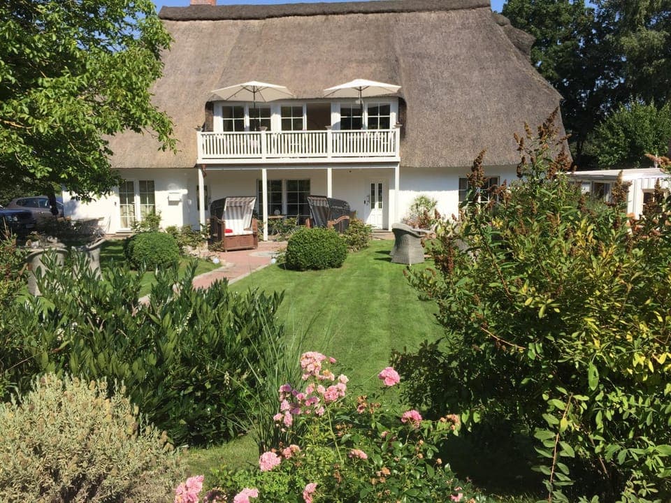 Property building, Patio, Day